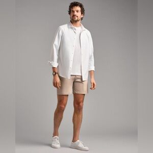 Rhone 7" Commuter® Short in Khaki Size 30.